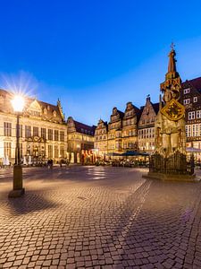 Place du marché avec le Roland à Brême le soir sur Werner Dieterich