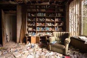 Salle de lecture abandonnée. sur Roman Robroek - Photos de bâtiments abandonnés