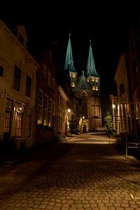 Illuminated church of the city of Deventer in the center of the Netherlands because of a special Cha von Tonko Oosterink