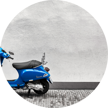 Blauwe Vespa