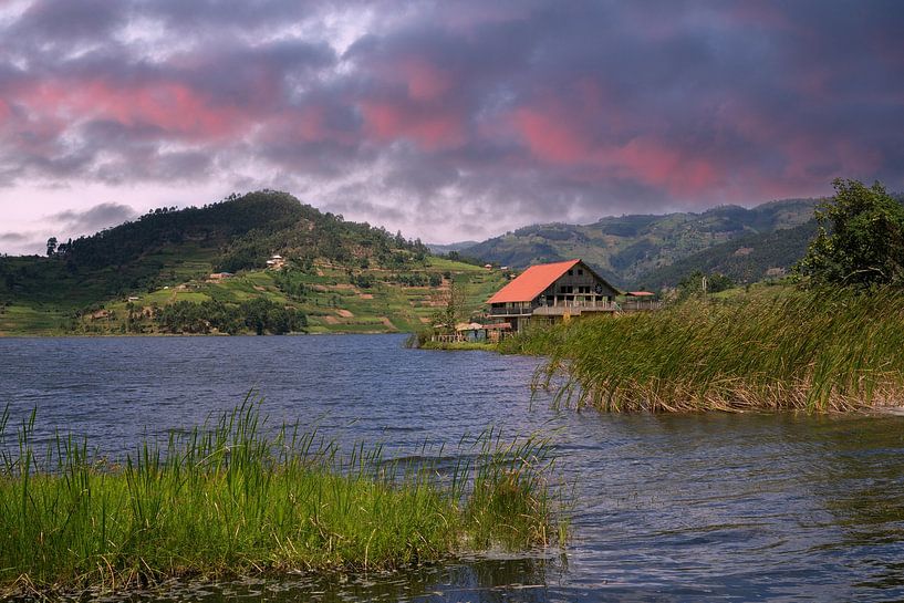 Bunyonyi Meer, Oeganda, Afrika van Alexander Ludwig