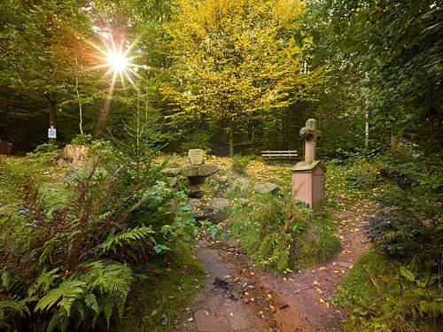 Der Siegfriedbrunnen in Grasellenbach im Odenwald
