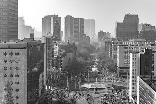 De start van de Marathon op de Coolsingel in Rotterdam