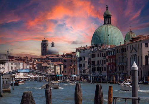 Uitzicht op het historische centrum van Venetië, Italië met het Canal Grande