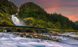 Waterval Latefossen van Henk Meijer Photography