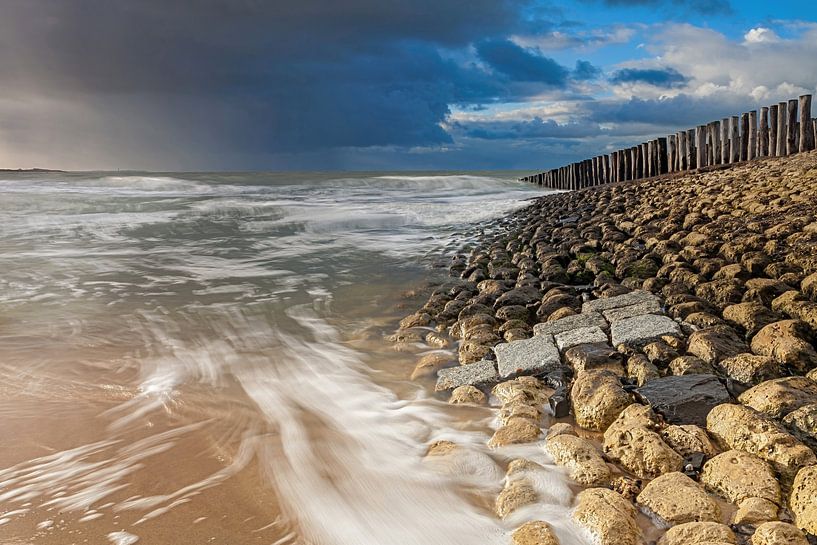 Threatening sky near Breskens by Linda van der Veeken