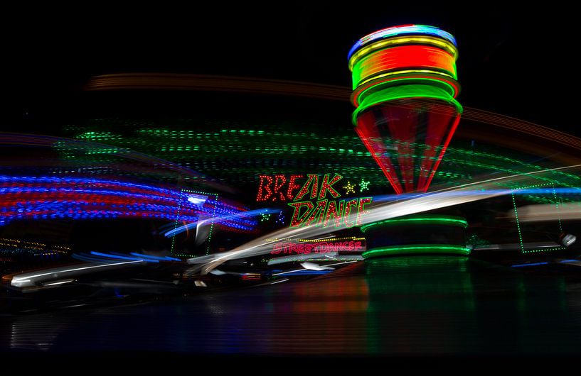 Break dance (kermis) van Marcel Kerdijk
