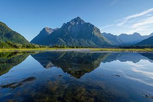 Spiegelungen im See