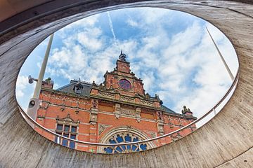 Fassade des NS-Bahnhofs in Groningen