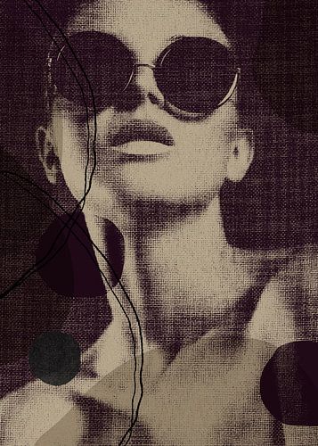 TW living - Linen collection - woman with glasses 1