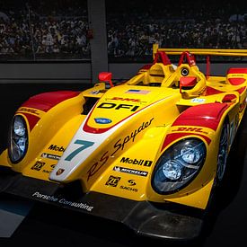 Le Mans Porsche RS Spyder long-distance racer in yellow and red by autofotografie nederland