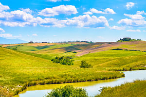 Hügellandschaft der Toskana in Italien