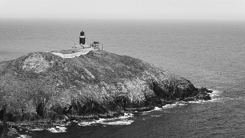 De zwarte vuurtoren van Ballycotton