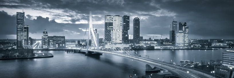 Skyline Rotterdam Erasmus-Brücke - Metallic-Grau von Vincent Fennis