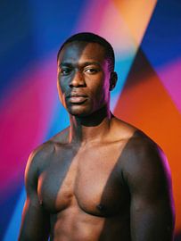 Opvallend studioportret van een man van Markus Gann