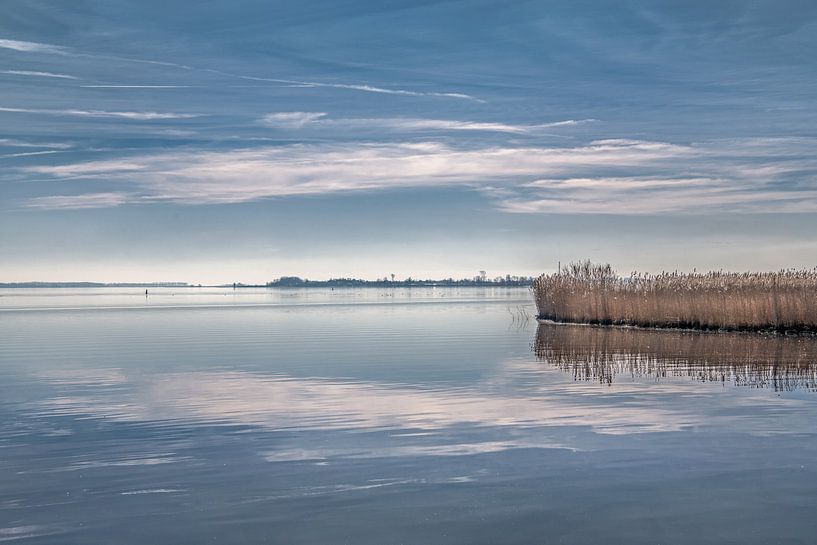 Het Lauwersmeer als spiegel op een windstille voorjaarsdag par Harrie Muis