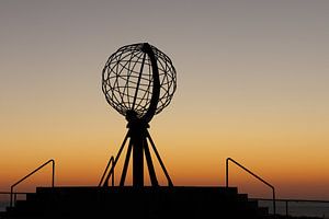 Coucher de soleil au Cap Nord en Norvège.