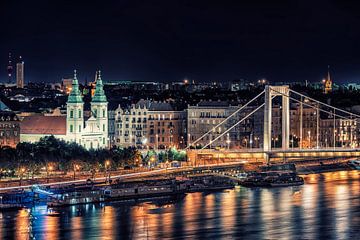 Übernachtung in Budapest von Manjik Pictures