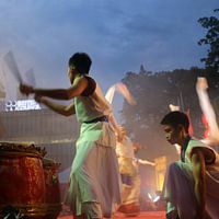 Jonge drummer op een cultureel festival 5SQ