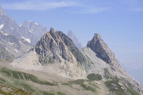 Mont Blanc: Een spectaculaire langeafstandswandelroute door Frankrijk, Italië en Zwitserland - vol gletsjers, bergtoppen, alpenweiden en prachtige bergmomenten.