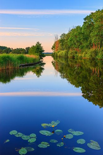 Zomeravond in Midwolde, Groningen, Nederland