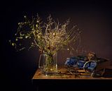 stilleven met gedroogde planten en boeken van Mykhailo Sherman thumbnail