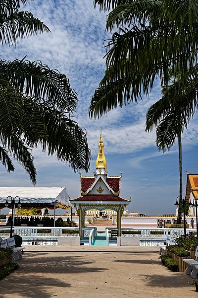 Sacred heritage of the kingdom of Sikhottabong by Frank Photos