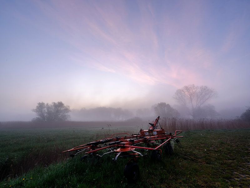 Matériel agricole dans les champs par Eddy Westdijk