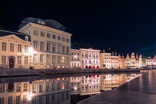 Lumières et réflexions sur le Korenlei, Gand