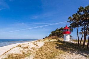 Le phare de Gellen sur l'île de Hiddensee sur Rico Ködder