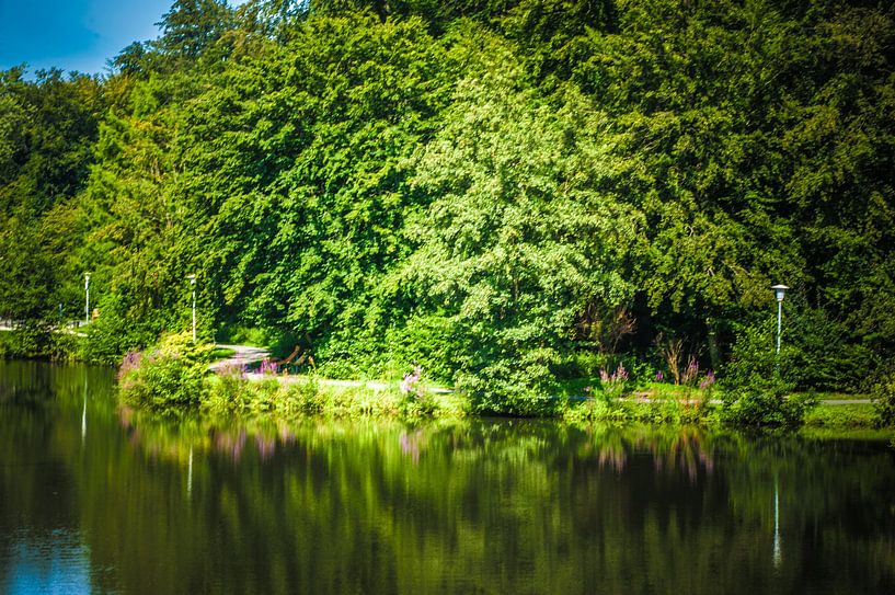 By the lake by Norbert Sülzner