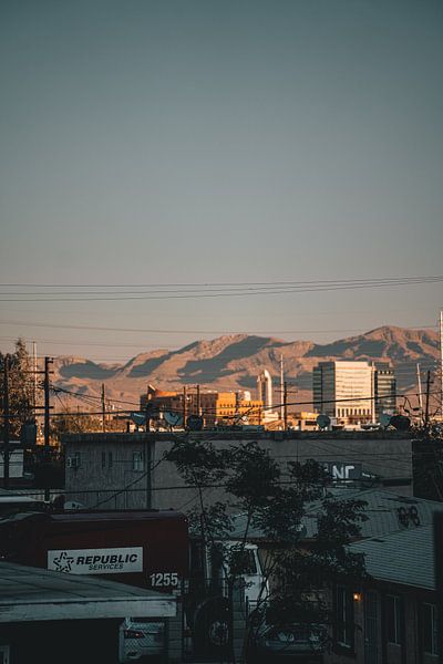 Las Vegas by Hello Pompoyo