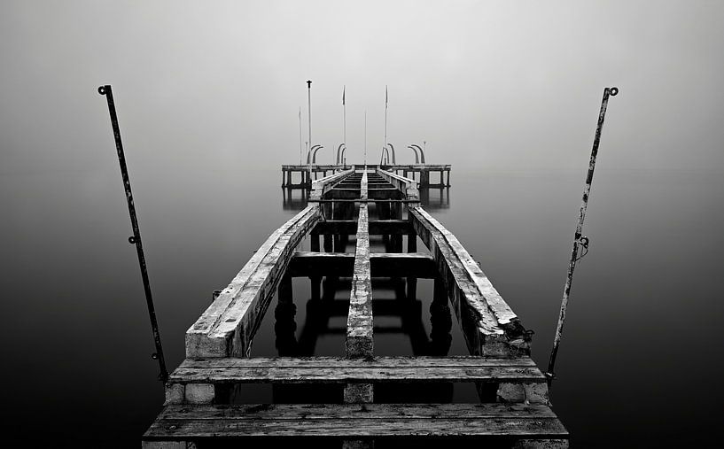 The pier at the Lido by Oliver Lahrem