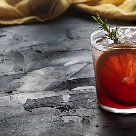 Cocktail rouge sur Rose Mentink