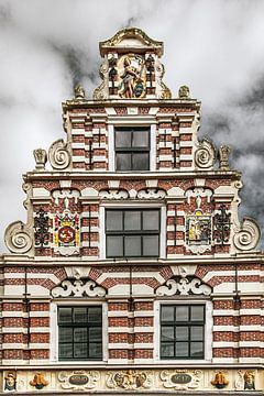 Historische gevel in Enkhuizen, Noord Holland