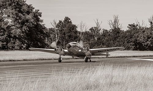 Lockheed 12A Electra Junior (NC14999).