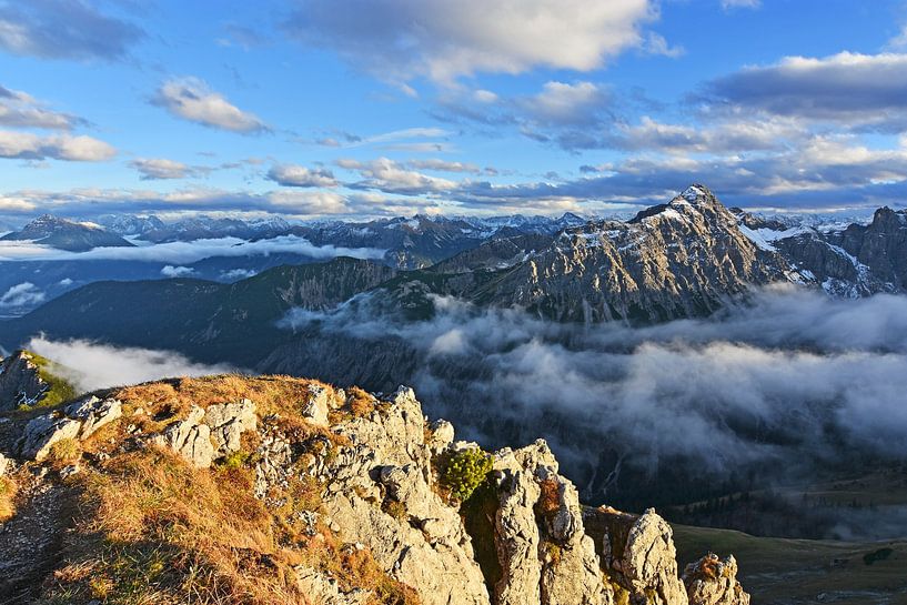 Montagnes dans la lumière du soir par Andreas Föll