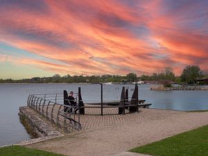 Zonsondergang bij het meer, Mecklenburg Lake District van Animaflora PicsStock