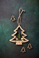 Houten kerstboom hanger en decoratie.