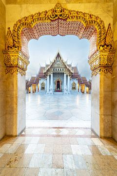 In de gouden omlijsting van sereniteit