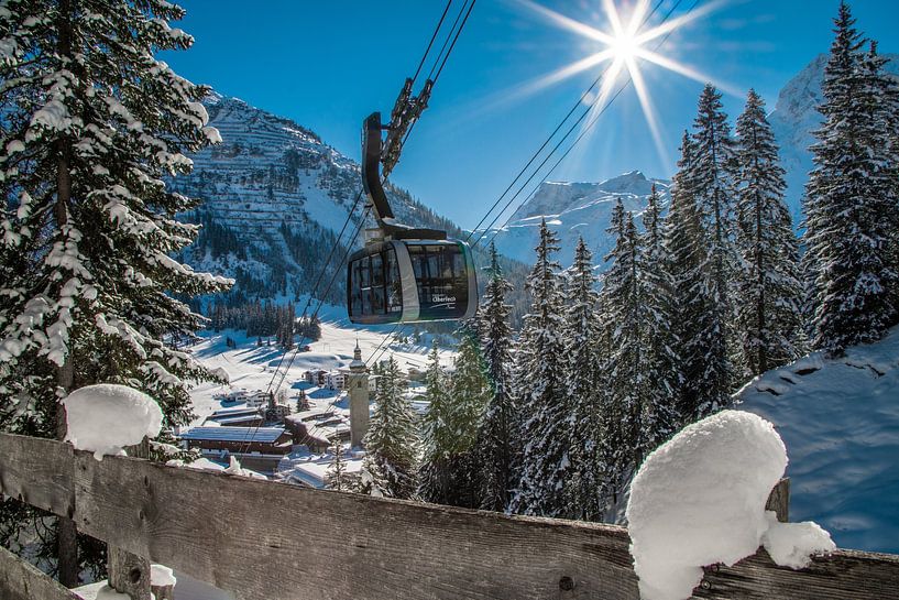 Gondel von Lech am Arlberg im Winter von Ralf van de Veerdonk