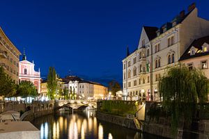 Ljubljana, la rivière Ljubljanica et le Triple Pont de nuit