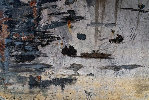 Verstilling aan het water  in grijsblauw, zwart en wit