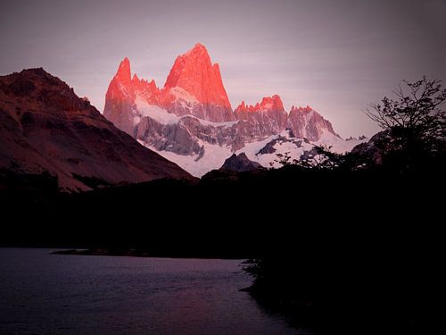 Alpen glow on Fitzroy