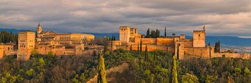 Vue panoramique de l'Alhambra de Grenade, en Espagne.