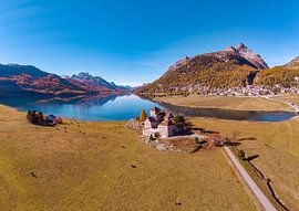 Castle Crap da Sass auf dem Silvaplaner See von Rene van der Meer