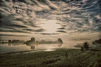 Waterkant bij mist