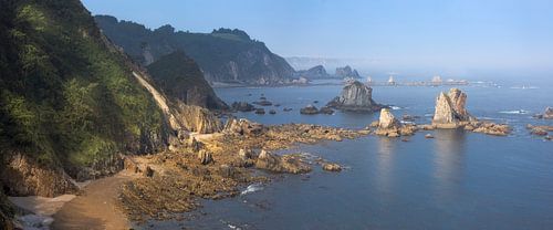 Formations rocheuses à Silence Beach, dans les Asturies