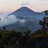 Lever de soleil sur le volcan Bromo sur Xulé Bogers