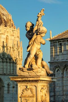 Standbeeld van de engel op de Piazza dei Miracoil in Pisa van Markus Lange